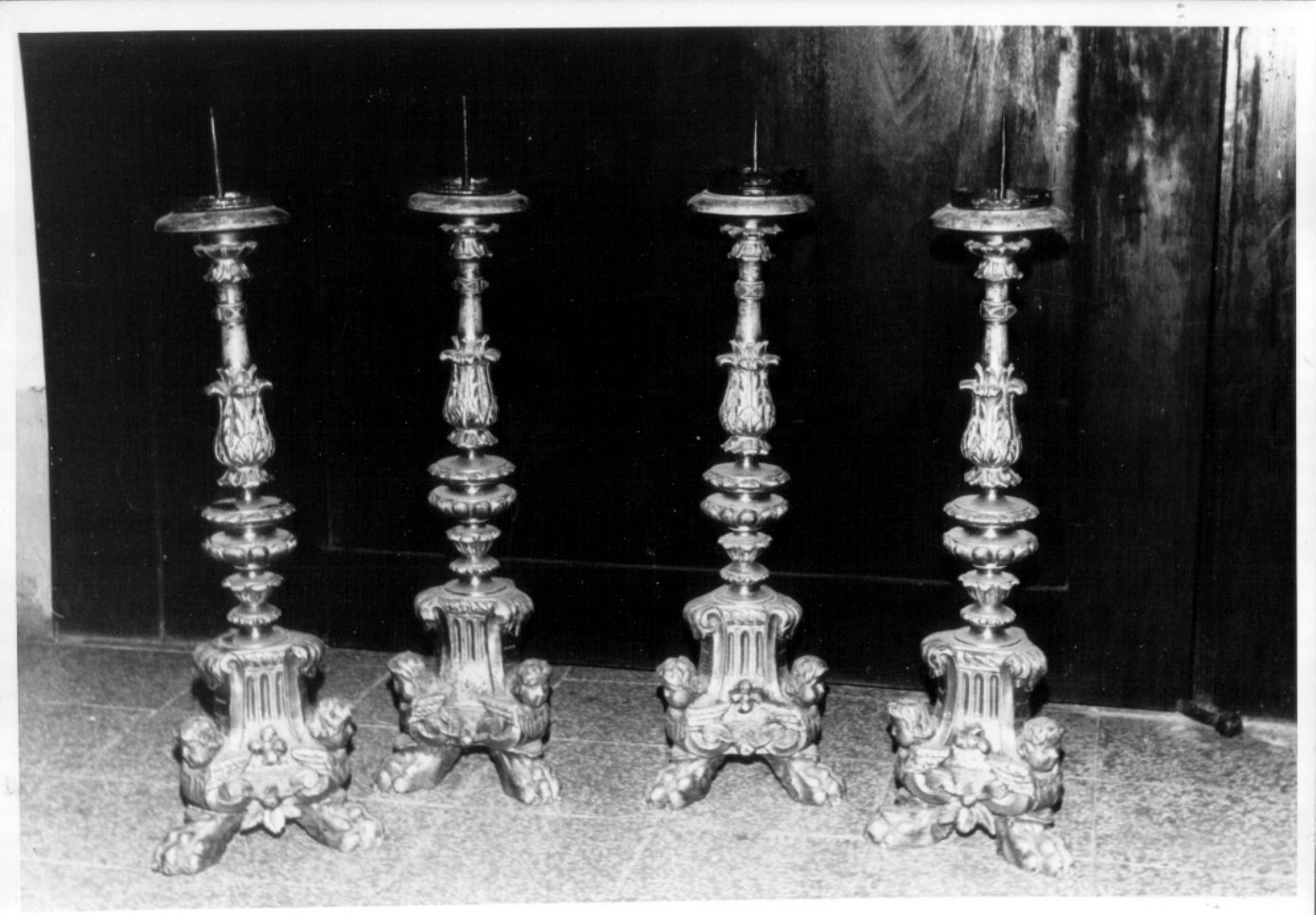candeliere d'altare, serie - bottega Italia centrale (prima metà sec. XIX)