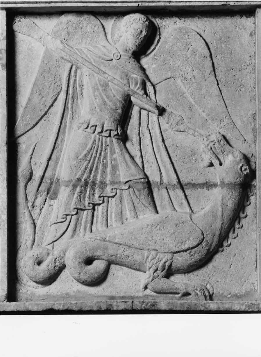 San Michele Arcangelo combatte il drago (lastra, elemento d'insieme) - bottega umbra (metà sec. XIII)
