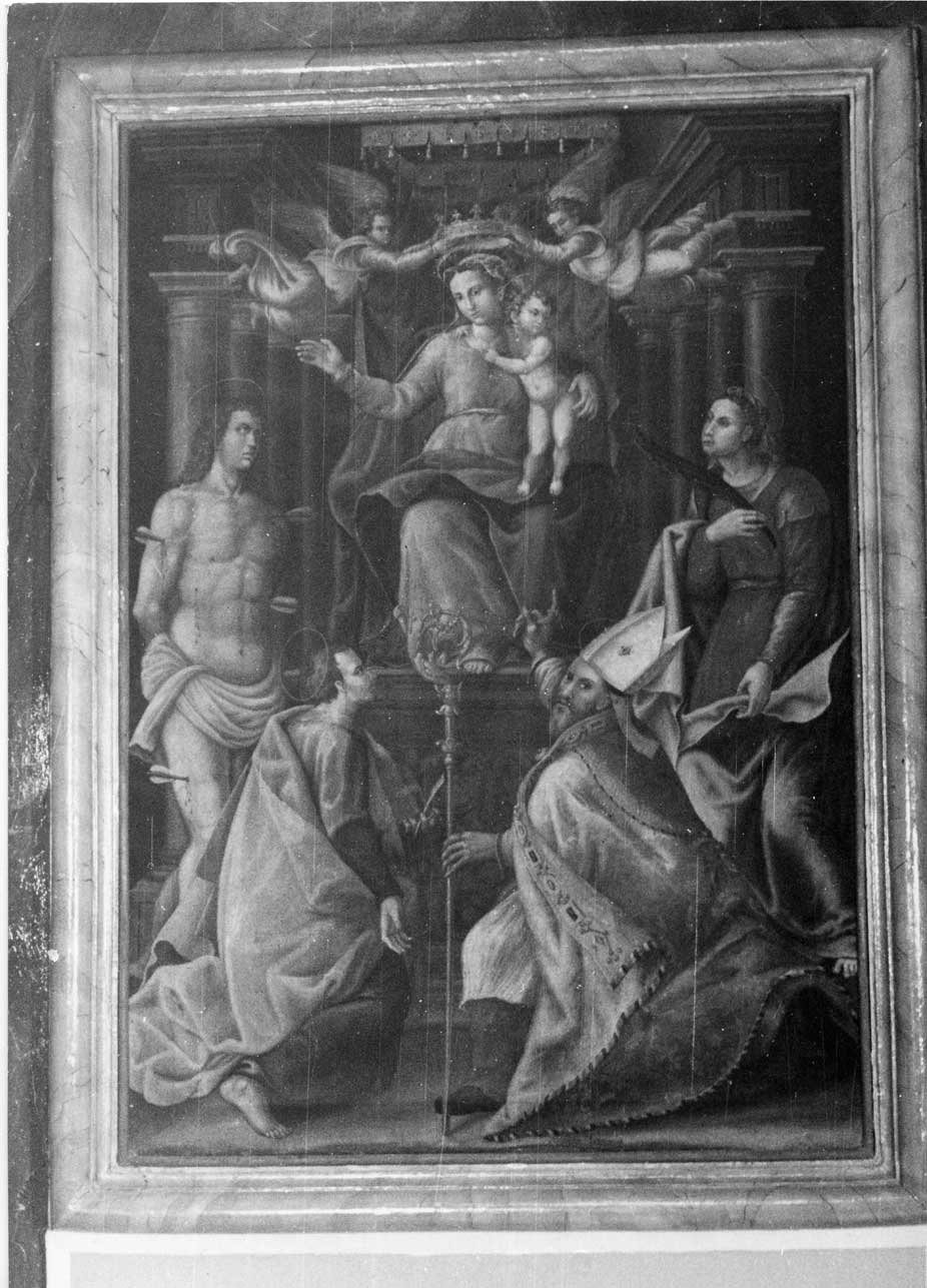 Madonna in gloria (dipinto, opera isolata) - ambito Italia centrale (sec. XVI)