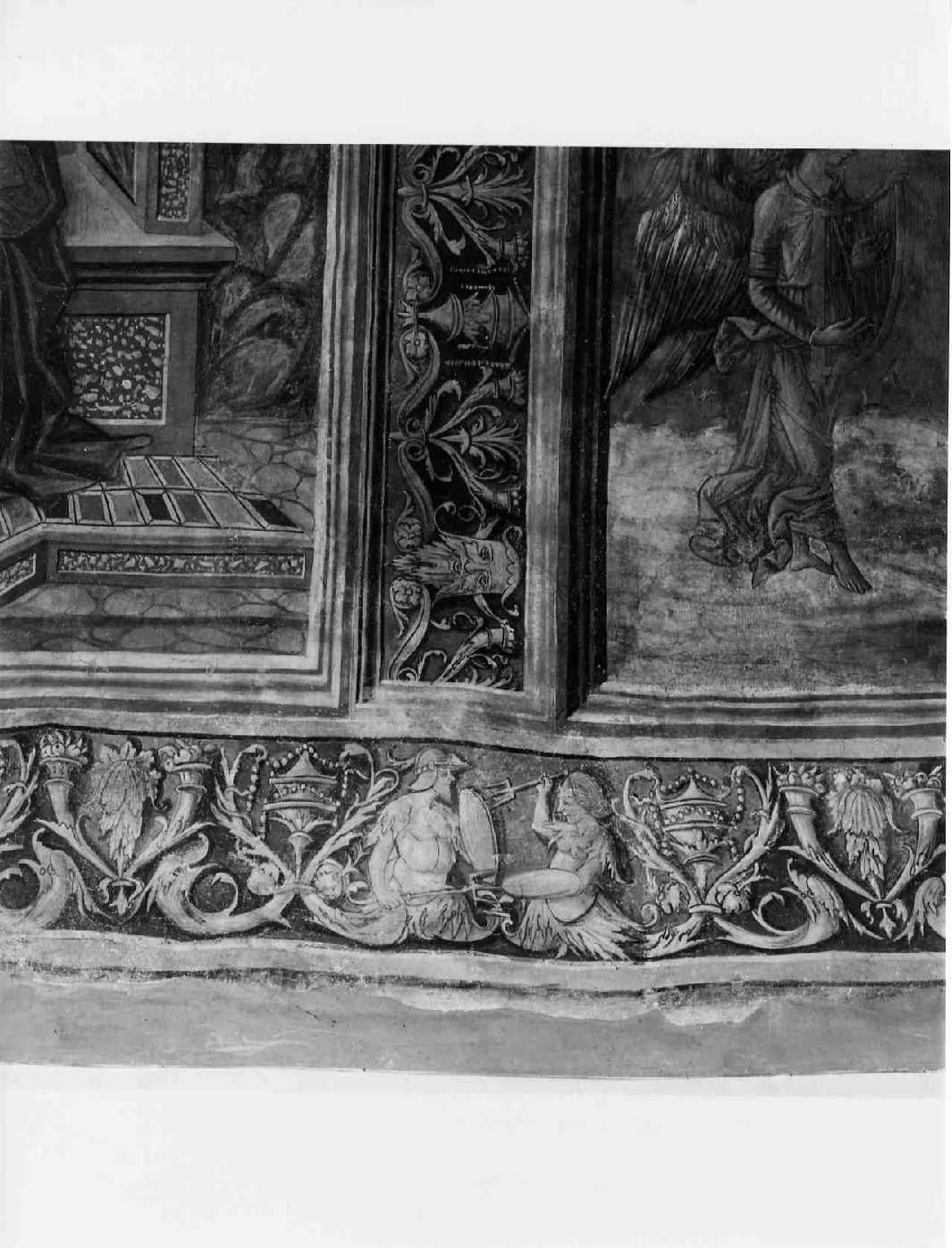 fregio ornamentale a grottesca, fregio (dipinto, complesso decorativo) di Zampolini Jacopo (attribuito) (fine sec. XV)