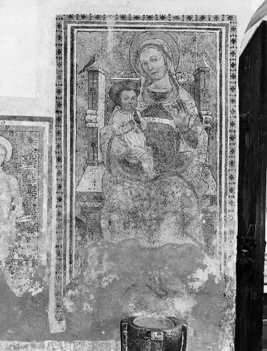 Madonna in trono con Bambino (dipinto, complesso decorativo) - bottega umbra (inizio sec. XVI)
