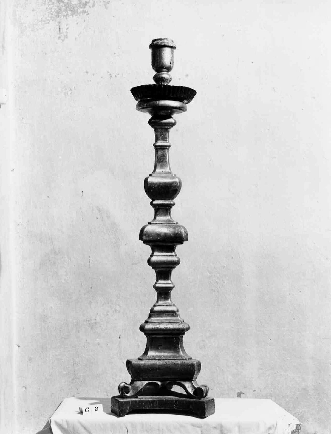 candeliere d'altare, serie - bottega umbra (sec. XIX)