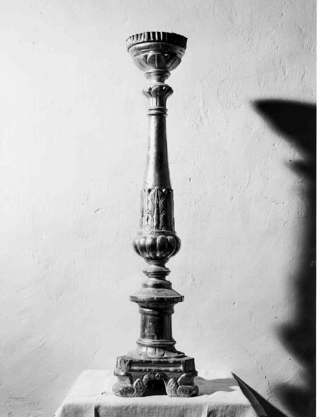 candelabro, serie - bottega umbra (secc. XIX/ XX)