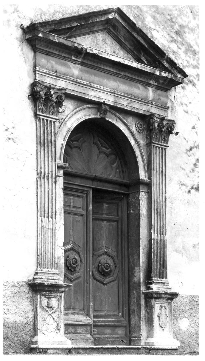 portale - bottega italiana (sec. XVI)