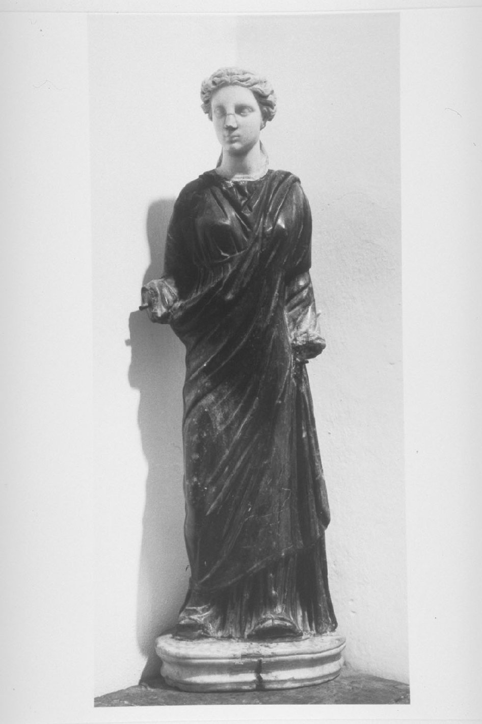 figura femminile (statuetta, opera isolata) - bottega romana (sec. II)