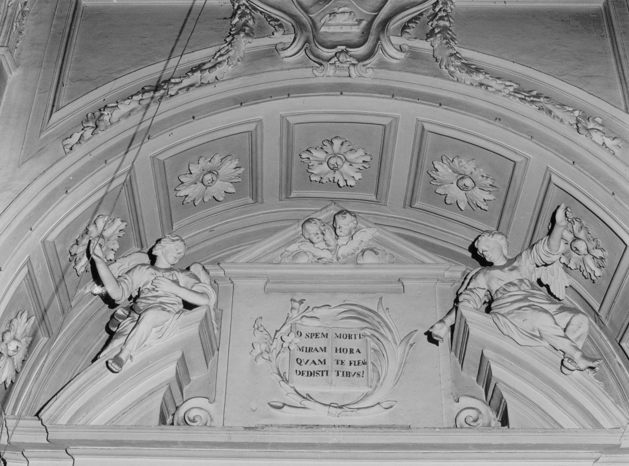 angeli e cherubini (gruppo scultoreo, complesso decorativo) - bottega Italia centrale (terzo quarto sec. XVIII)