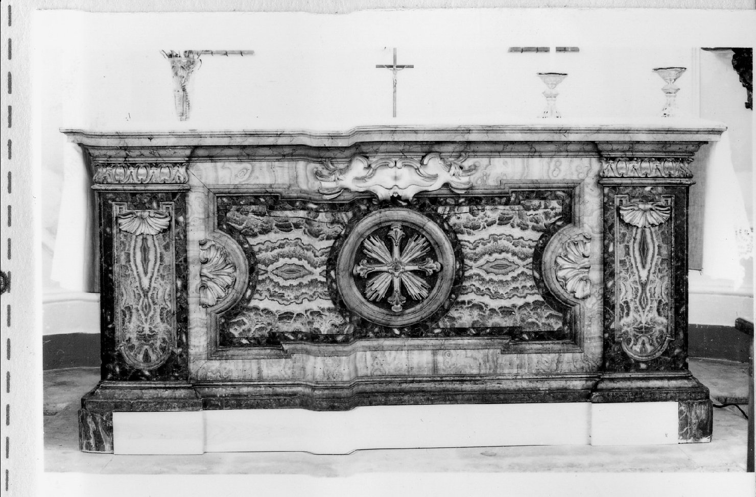 altare - a blocco, opera isolata - produzione umbra (metà sec. XVIII)