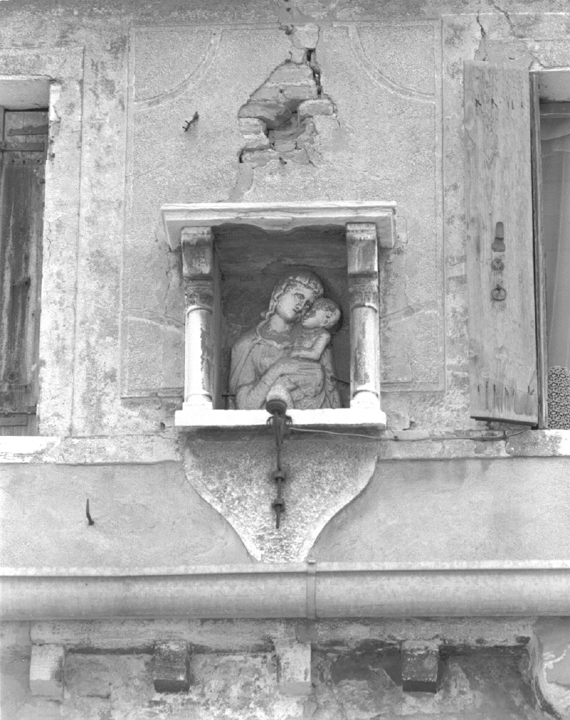 Madonna con Bambino (scultura) - ambito veneto (sec. XV)