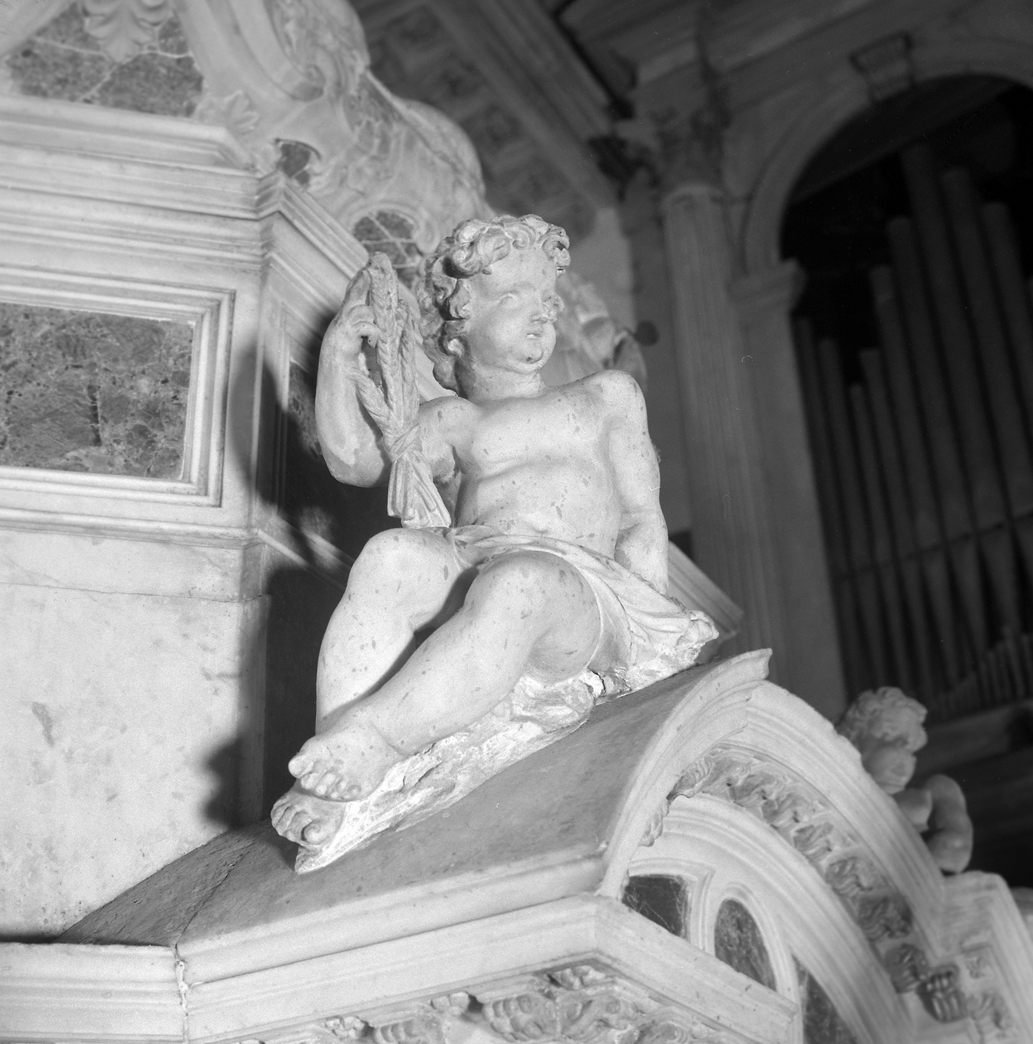 angelo con simbolo eucaristico: spighe (statua, elemento d'insieme) - bottega veneta (sec. XVIII)