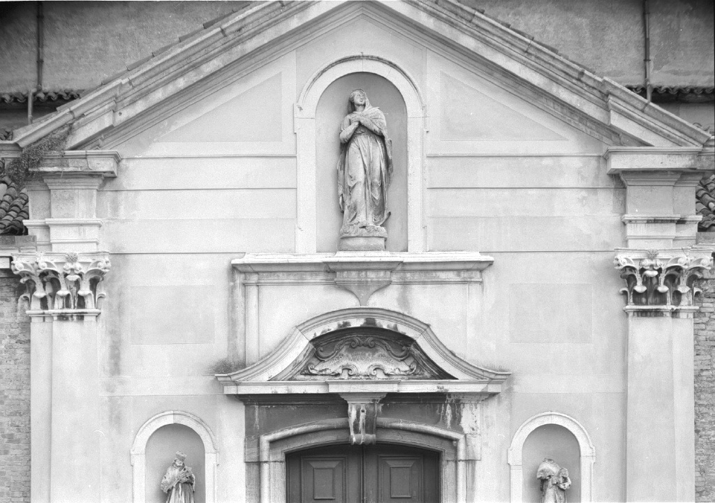 Madonna Immacolata (scultura) di Marchiori Giovanni (attribuito) (sec. XVIII)