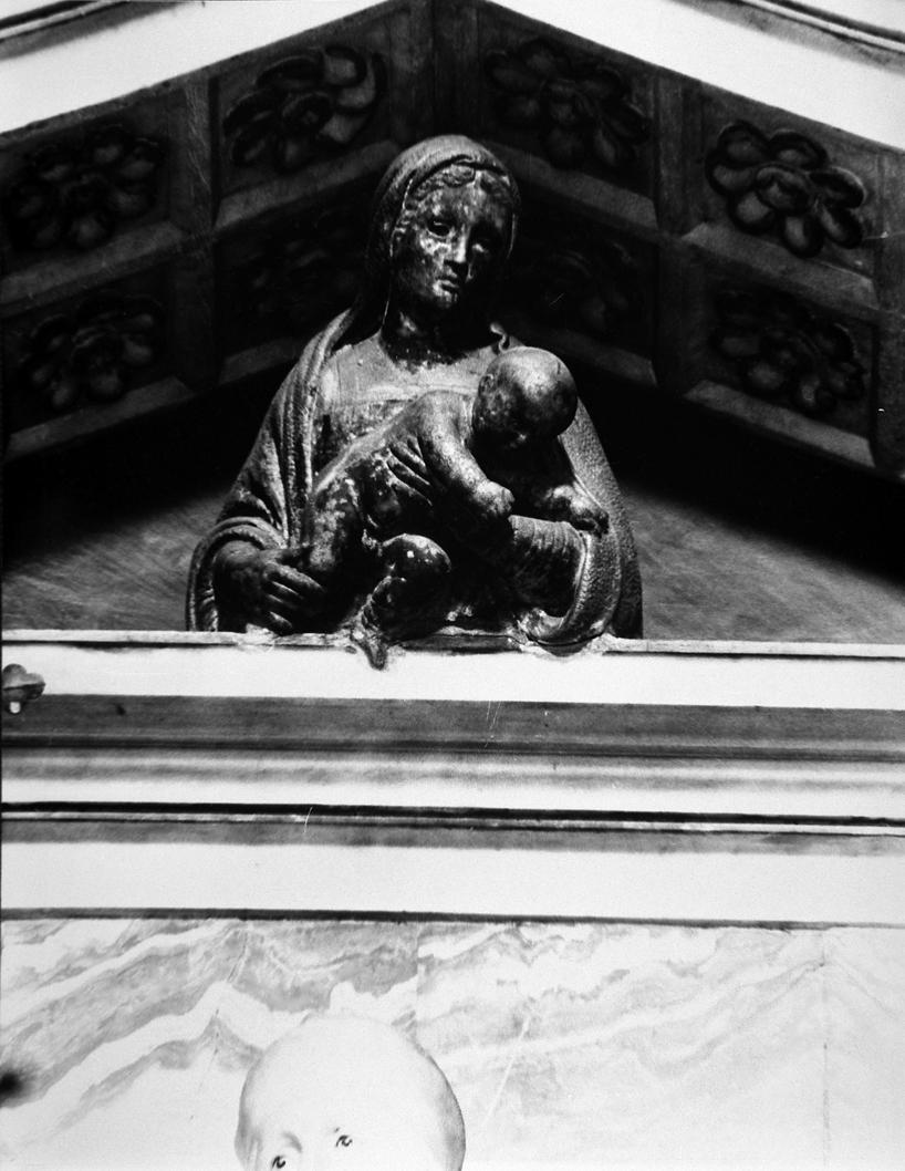 Madonna con Bambino (scultura, elemento d'insieme) di Bregno Lorenzo, Bregno Giovanni Battista (inizio sec. XVI)