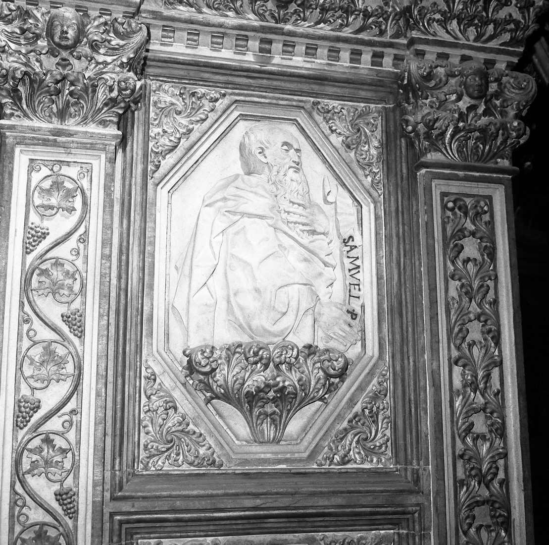 San Samuele (rilievo, elemento d'insieme) di Lombardo Pietro (bottega) (sec. XV)