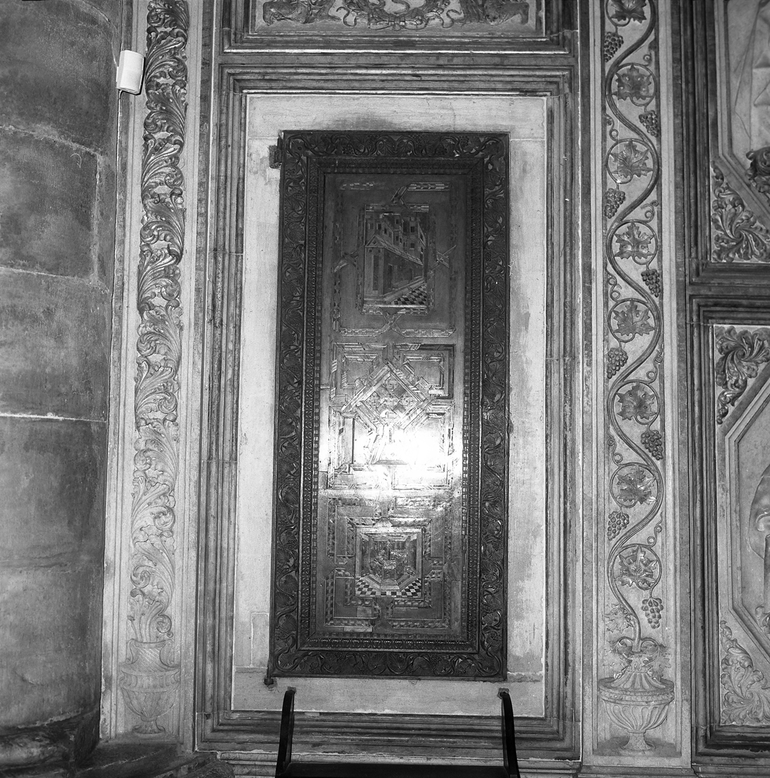 veduta prospettica di Venezia/ motivi decorativi geometrici (porta - ad un battente) - ambito veneto (sec. XV)