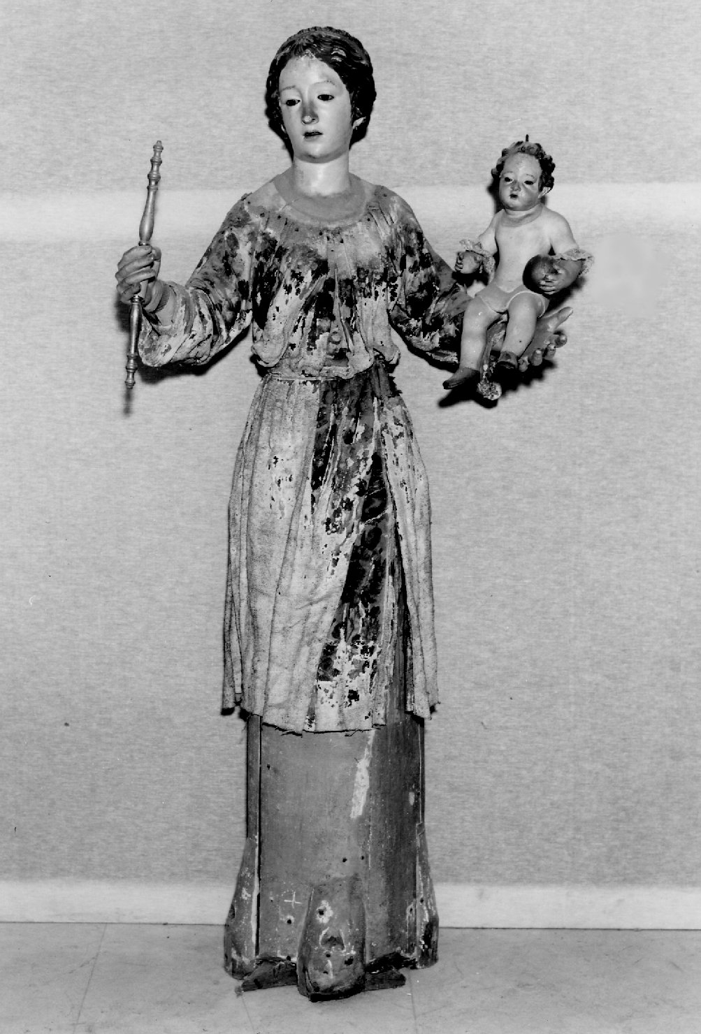 Madonna con Bambino (gruppo scultoreo, insieme) - bottega veneziana (metà sec. XVIII)