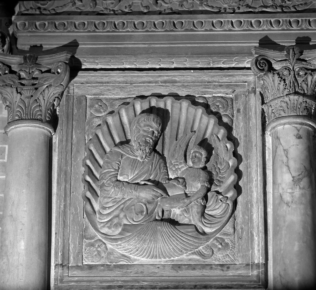 San Matteo e l'angelo (rilievo, elemento d'insieme) di Gambello Antonio (attribuito) (seconda metà sec. XV)