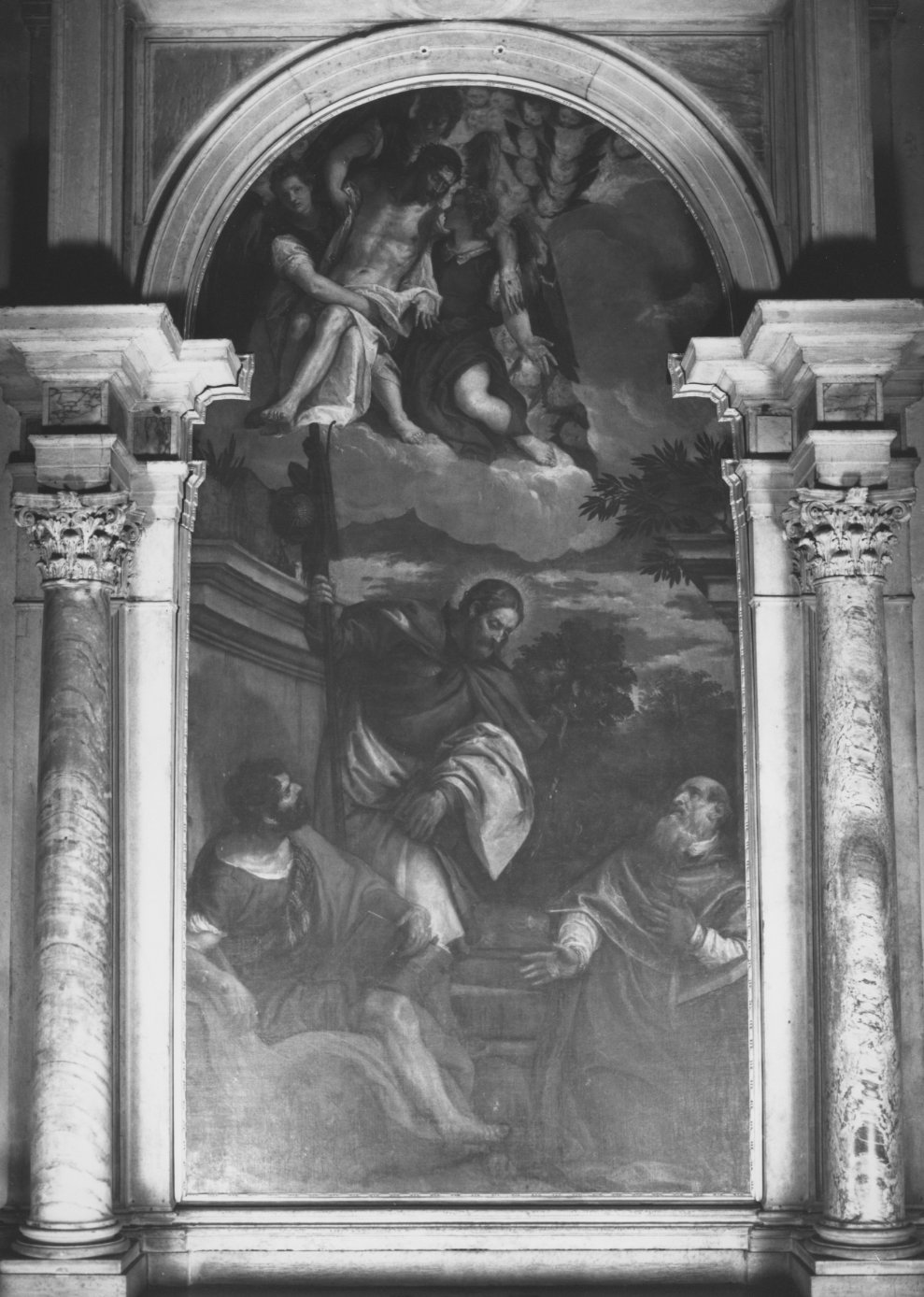 Cristo morto sorretto da angeli e tre santi (dipinto) di Caliari Paolo detto Veronese (sec. XVI)