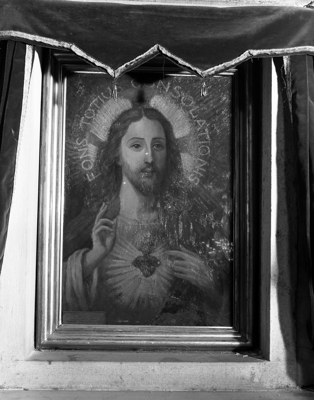 Sacro Cuore di Gesù (dipinto) di Morgani Paolo Emilio (sec. XX)