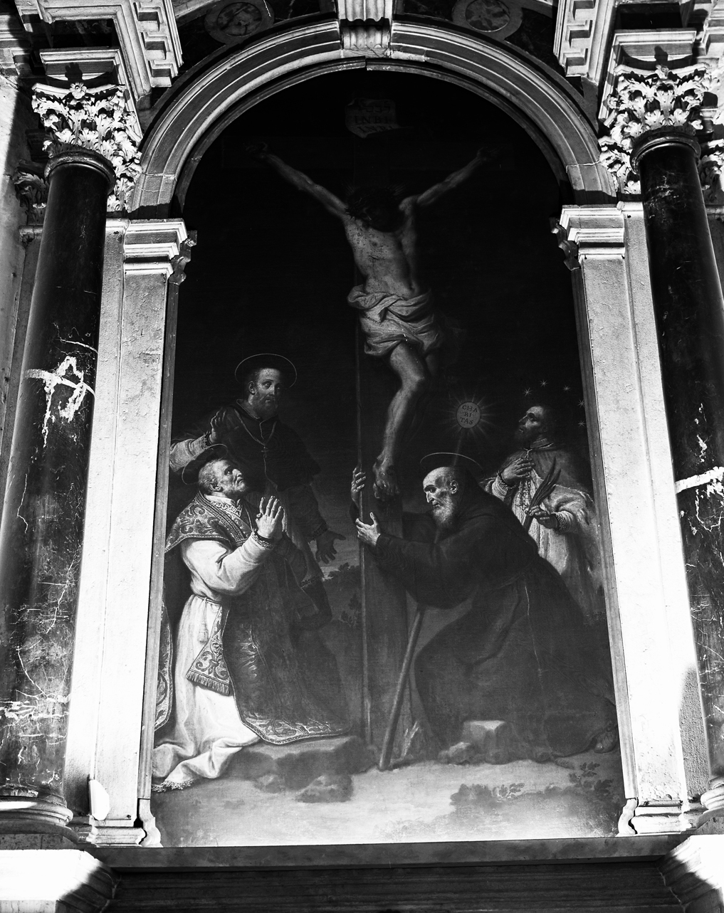 crocifissione di Cristo e Santi (pala d'altare) di Letterini Bartolomeo (fine sec. XVII)