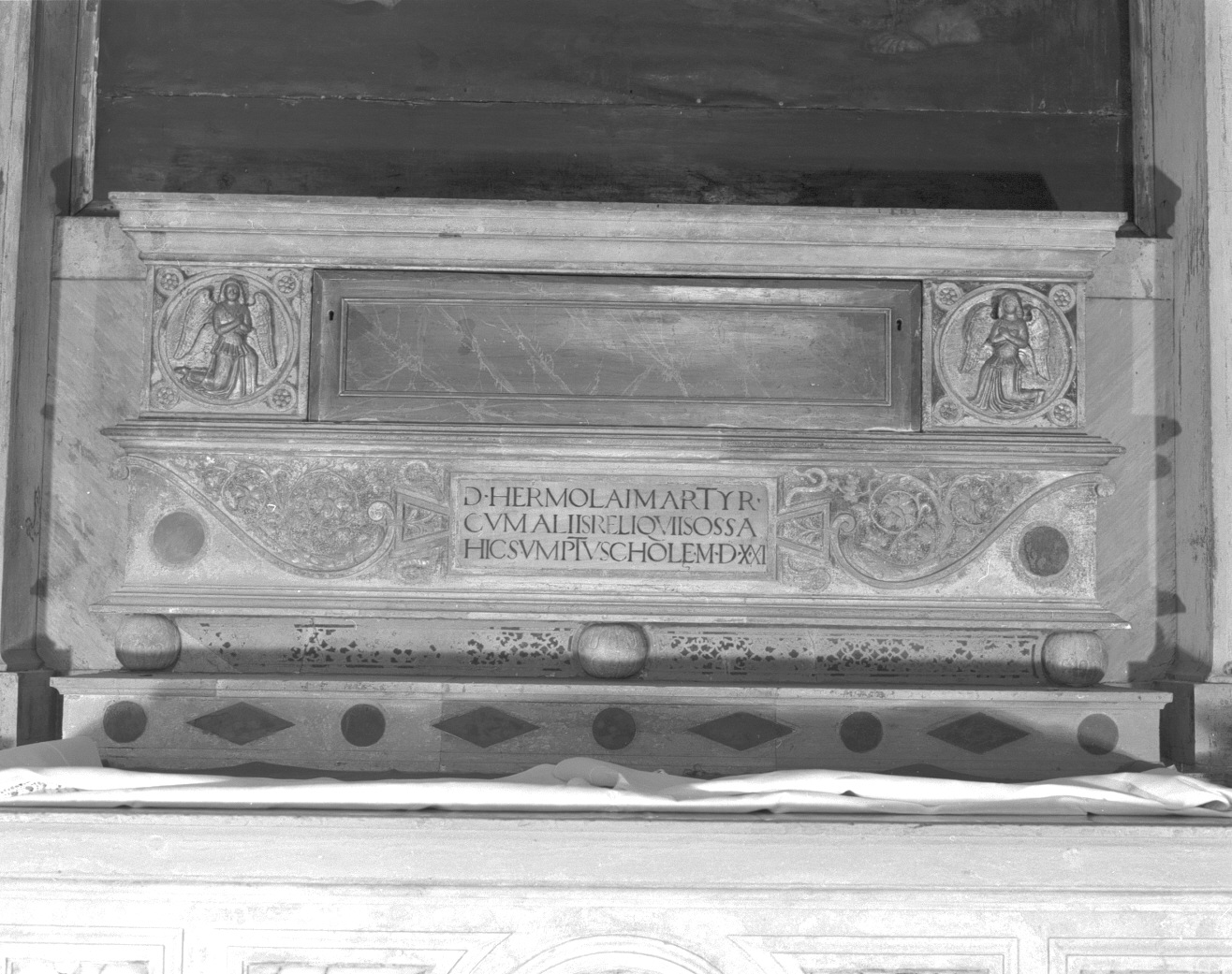 sarcofago - ambito veneto (sec. XVI)