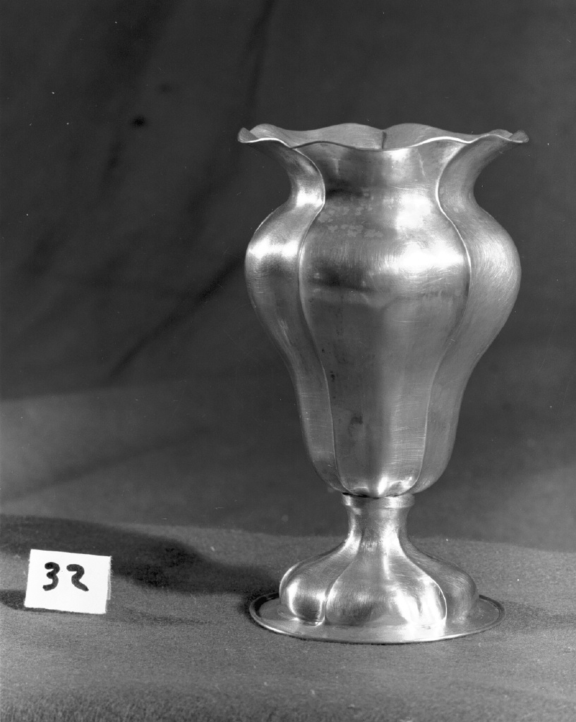 vaso d'altare - bottega veneta (primo quarto sec. XX)