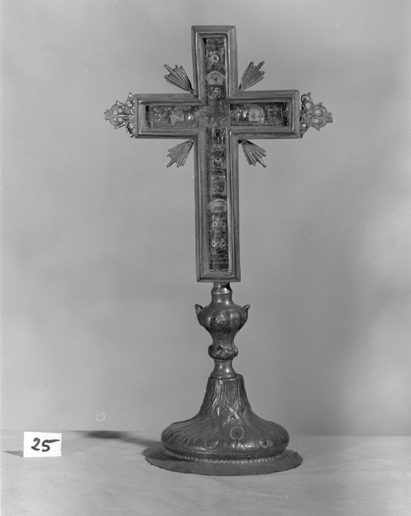 reliquiario - a croce - bottega veneta (primo quarto sec. XVIII)