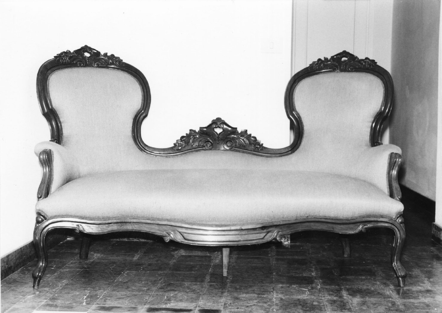 divano, elemento d'insieme - manifattura lombardo-veneta (metà sec. XIX)