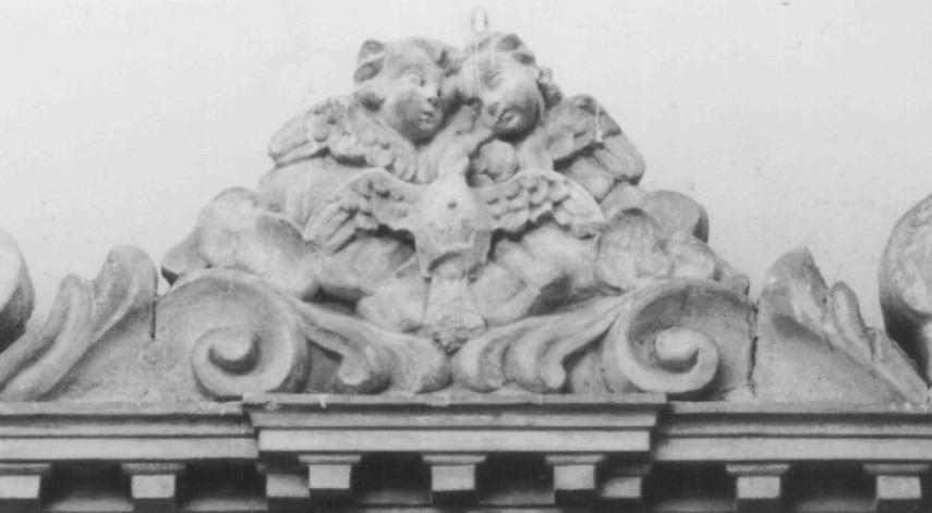 Colomba dello Spitito santo/ cherubini (decorazione plastica) - ambito padovano (sec. XVII)
