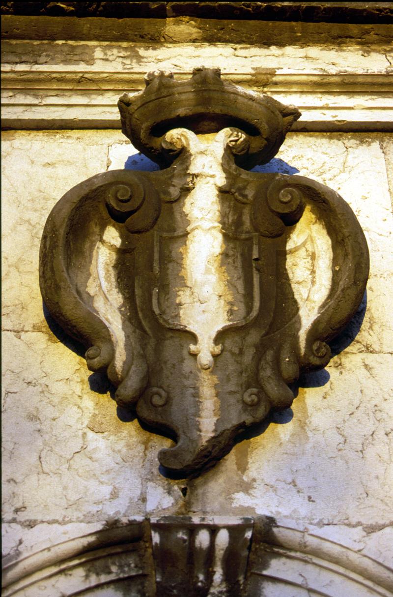stemma dei Villabruna (rilievo) - manifattura veneta (sec. XVIII)