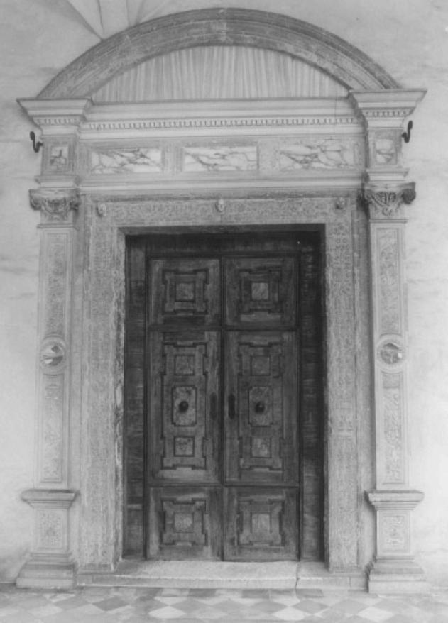 motivi decorativi vegetali/ scene della vita di Santa Giustina (portale) di Lombardo Tullio (bottega) (fine/inizio secc. XV/ XVI)