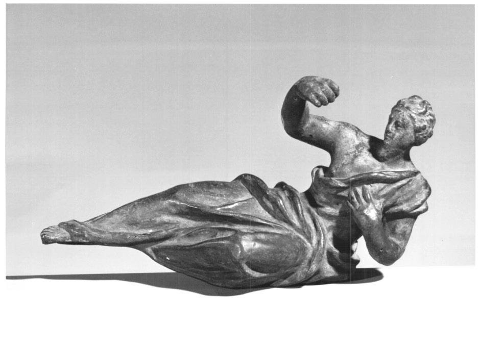 figura femminile distesa (statuetta, elemento d'insieme) - ambito veneto (prima metà sec. XVIII)