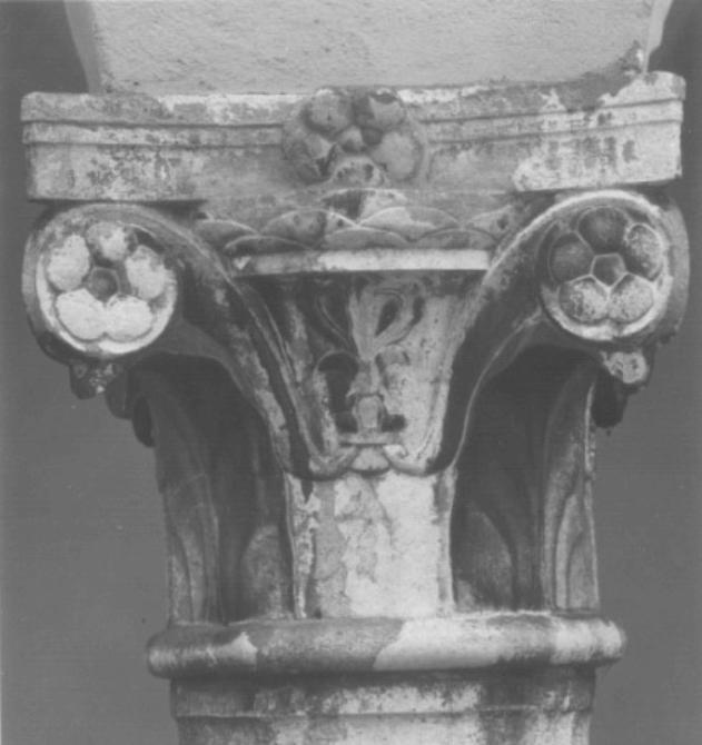 rosette/ scaglie/ acanto (capitello) di Giuliano Da Porlezza, Luca Da Fiume (sec. XV)