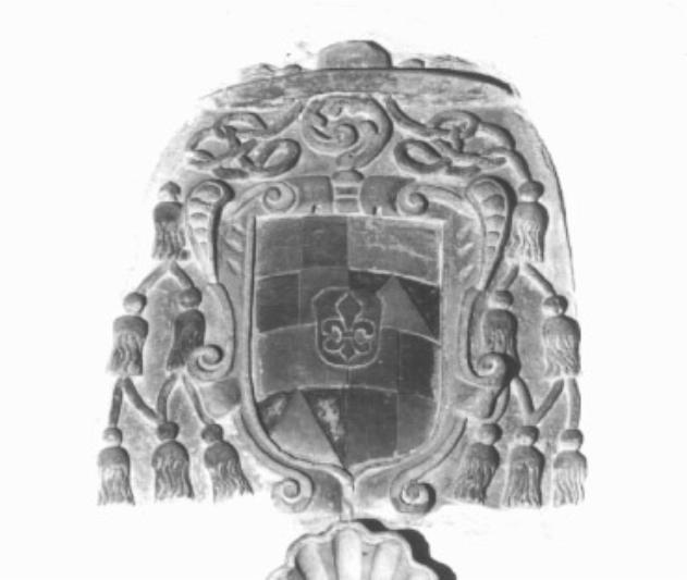 stemma vescovile (decorazione plastica) - ambito veneto (sec. XVIII)