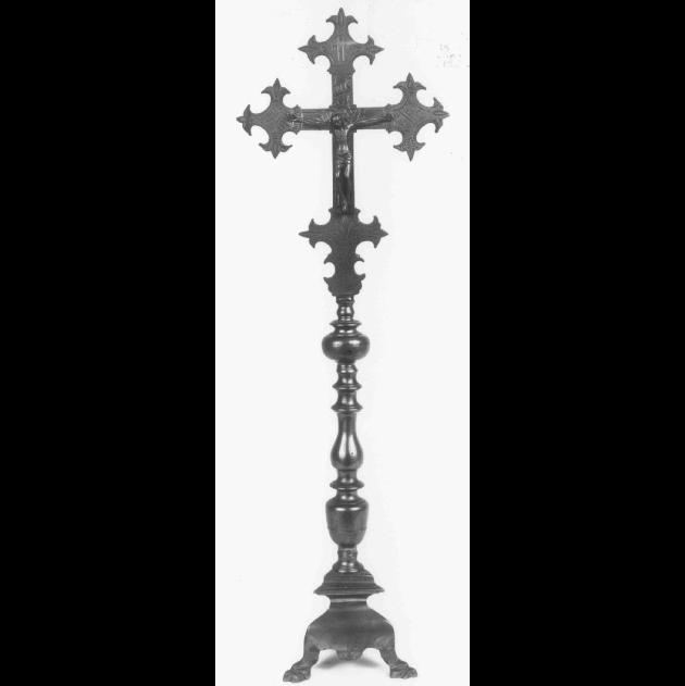 croce d'altare - produzione veneta (prima metà sec. XX)