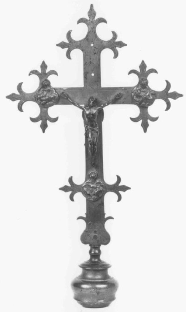 croce processionale - produzione veneta (prima metà sec. XX)