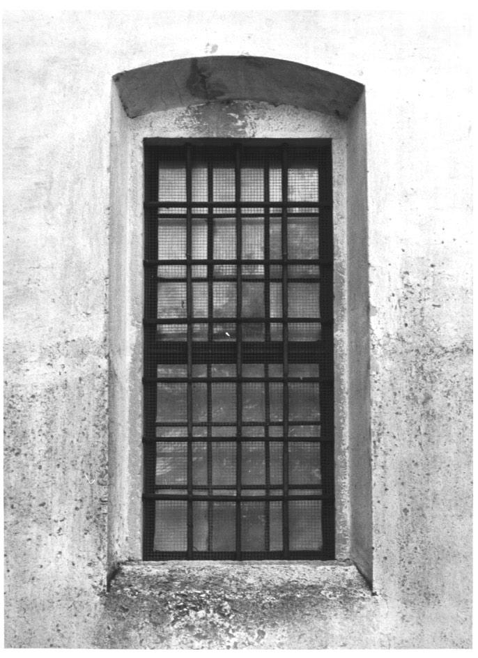 finestra - ambito comacino (sec. XV)