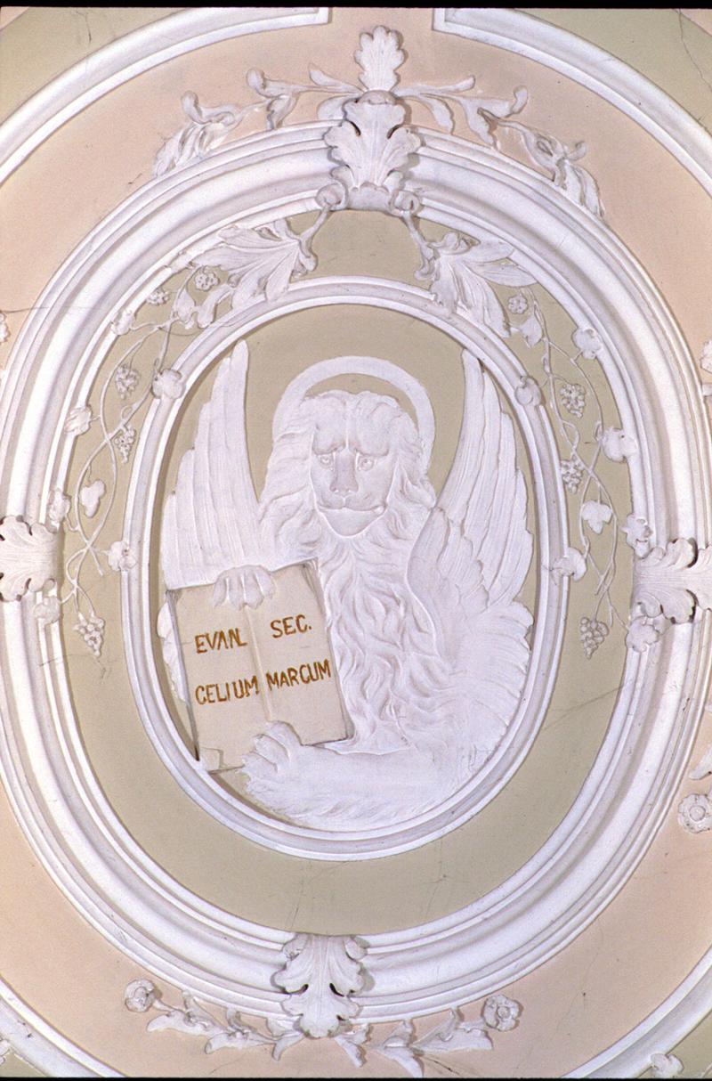 simbolo di San Marco Evangelista (decorazione plastica) di Beni Antonio - ambito veneto (inizio sec. XX)
