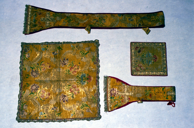 borsa del corporale, elemento d'insieme - bottega veneta (seconda metà sec. XVIII)