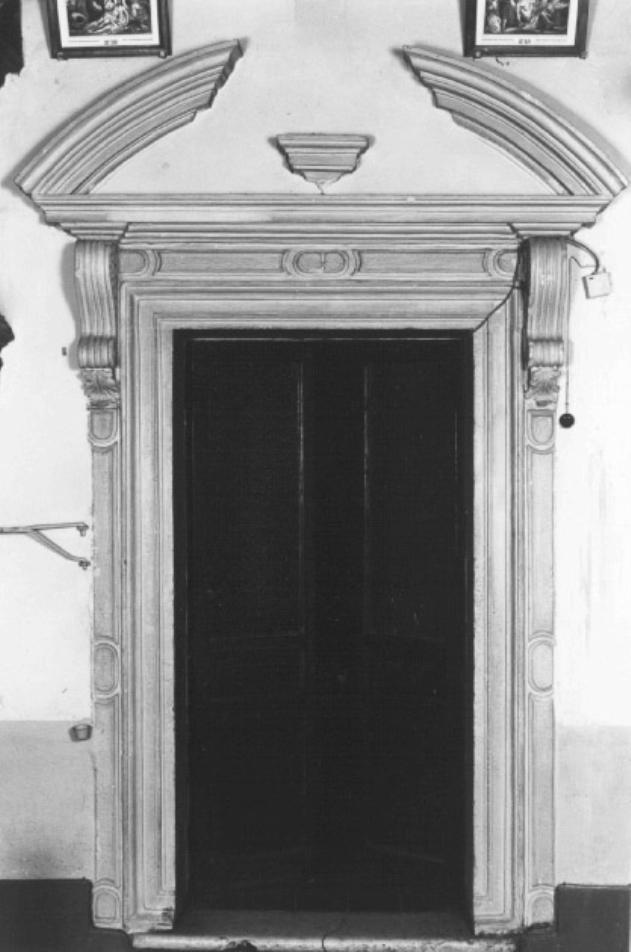 Portale (portale) - bottega veneta (secc. XVI/ XVII)