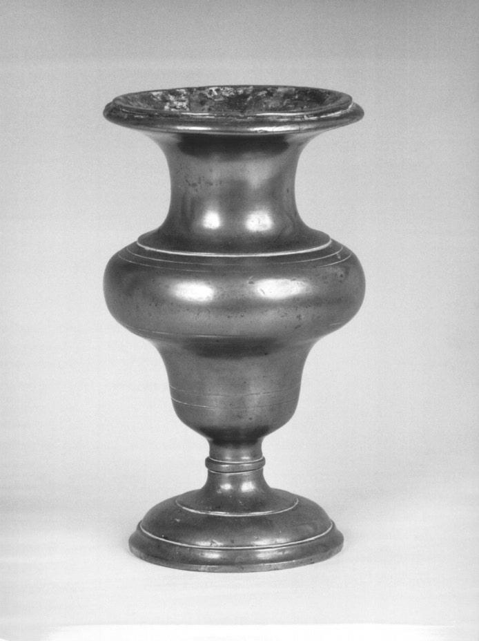 vaso d'altare con composizione floreale, serie - ambito veneto (sec. XVIII)