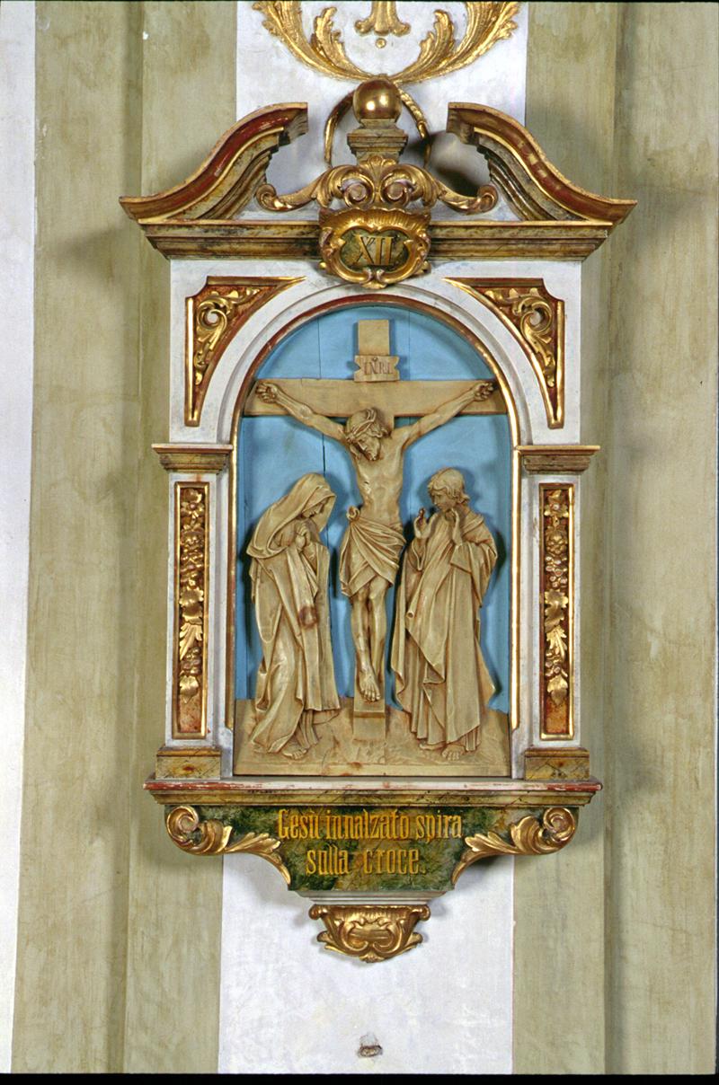stazione XII: Gesù innalzato e morto in croce (Via Crucis) di Martiner Francesco - ambito veneto (sec. XX)