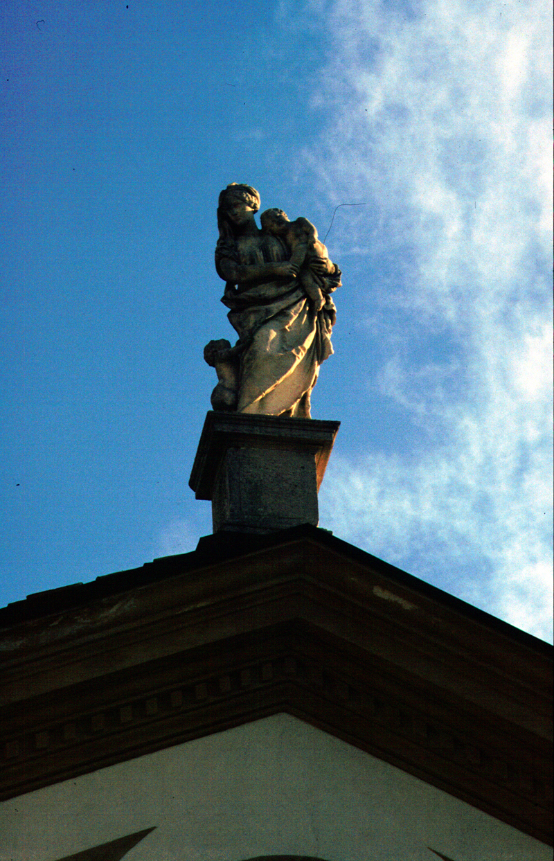 Carità (scultura) - manifattura veneta (prima metà sec. XVIII)