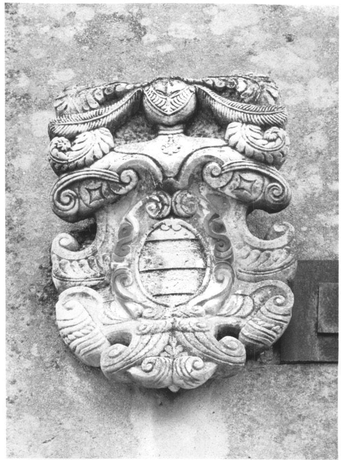 stemma gentilizio (scultura) - ambito trevigiano (ultimo quarto sec. XV)