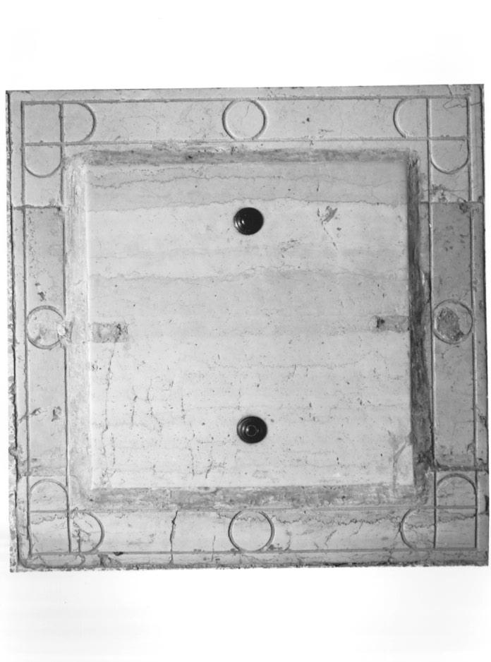 lapide tombale - ambito trevigiano (fine/inizio secc. XVI/ XVII)