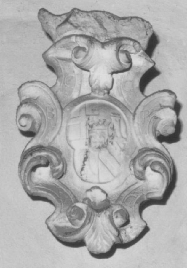 stemma gentilizio della Famiglia Rezzonico (rilievo) - ambito veneto (secc. XVII/ XVIII)