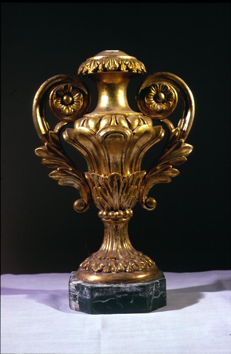vaso d'altare con composizione floreale, serie - bottega veneta (sec. XIX)
