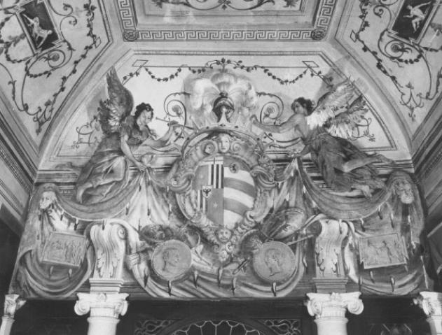 La gloria o la fama esaltano lo stemma dei San Bonifacio (dipinto) di Zugno Francesco (cerchia) - ambito veneto (sec. XVIII)