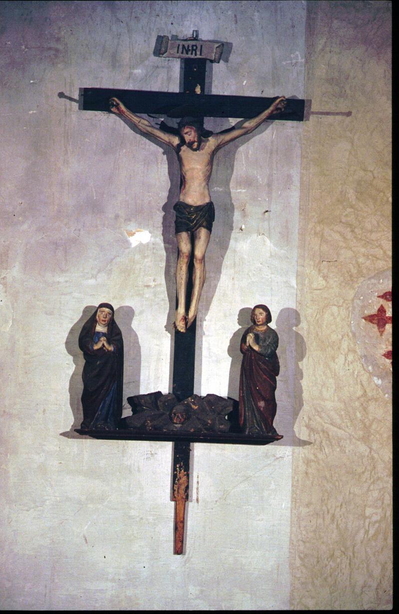 crocifissione di Cristo con la Madonna e San Giovanni Evangelista (gruppo scultoreo) - bottega veneta (fine/inizio secc. XV/ XVI)
