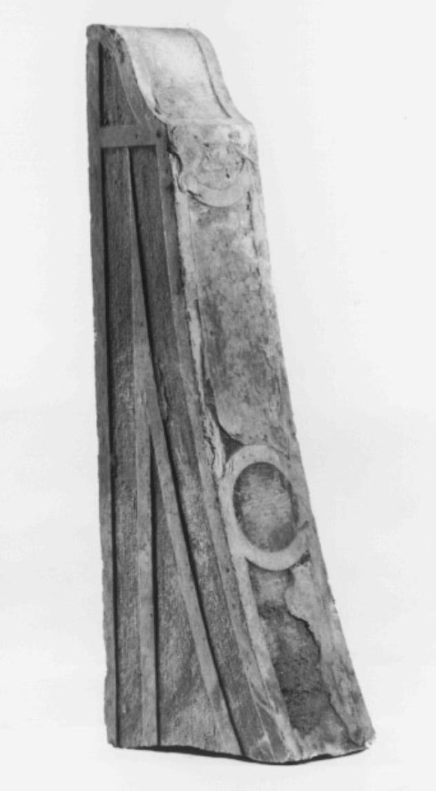 cornice architettonica, frammento - ambito veneto (secc. XV/ XVI)