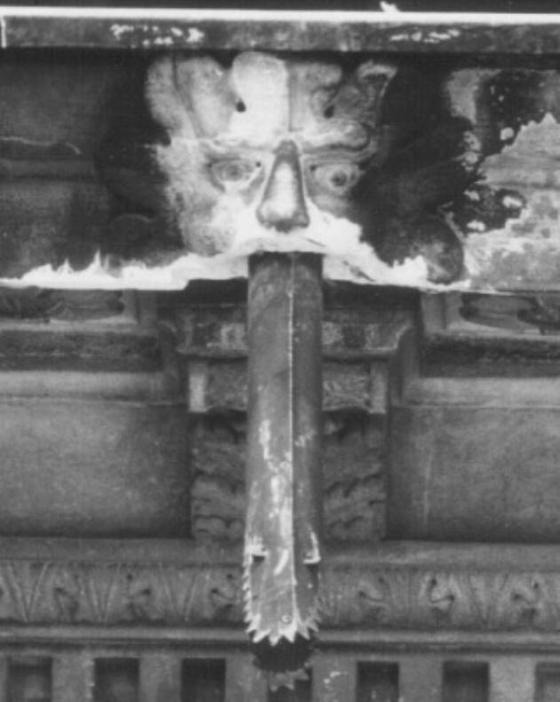 testa di animale fantastico (rilievo) di Moroni Andrea, Milanin Francesco (sec. XVI)