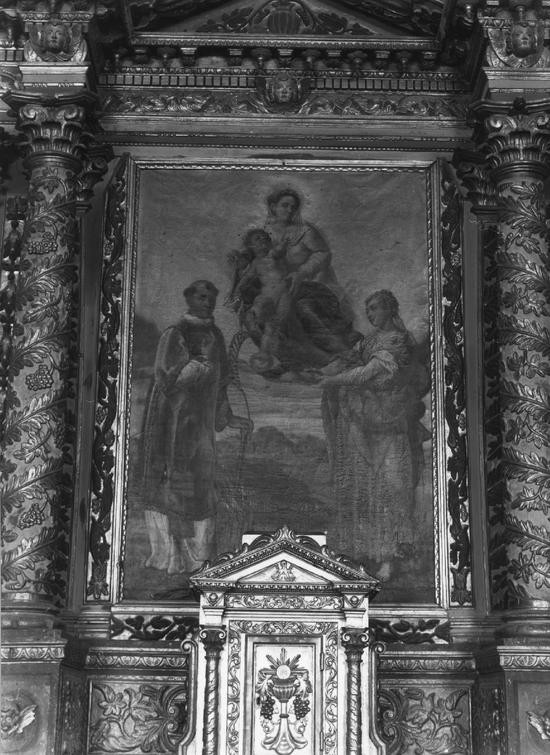 Madonna con Bambino tra San Lorenzo e Sant' Agata (pala d'altare) - ambito veneto (fine/inizio secc. XVI/ XVII)